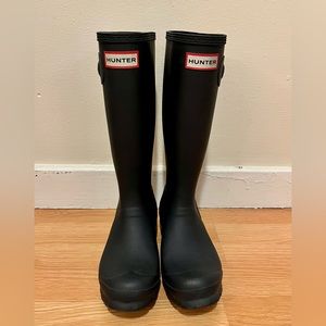 Hunter unisex child original classic rain boots. Navy. Size EU36 or size 6W